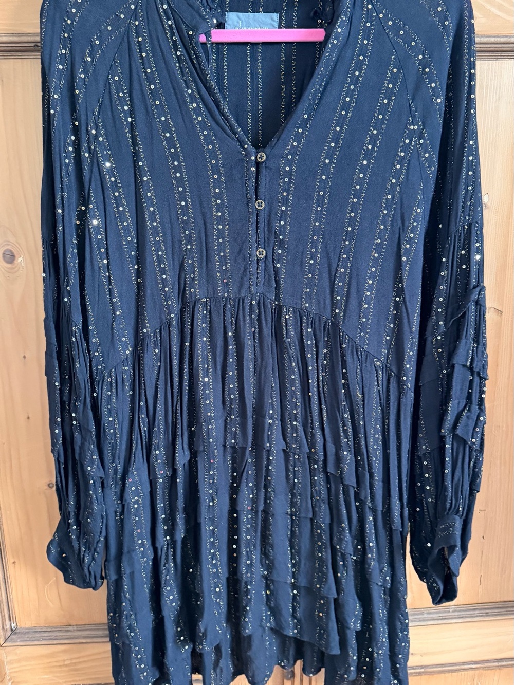 NWOT Anthropologie Black Long-Sleeve Tiered Tunic With Tiny Gold Sequins